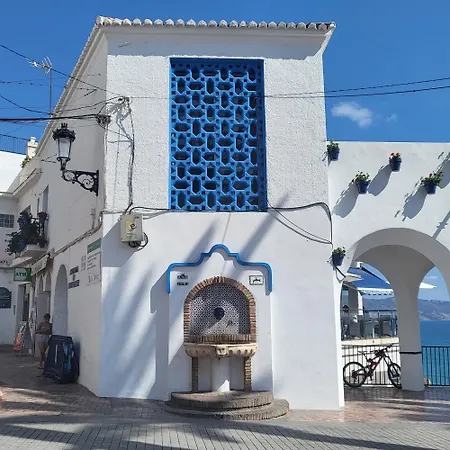 Daire Old-town Nerja, Near The Beach *